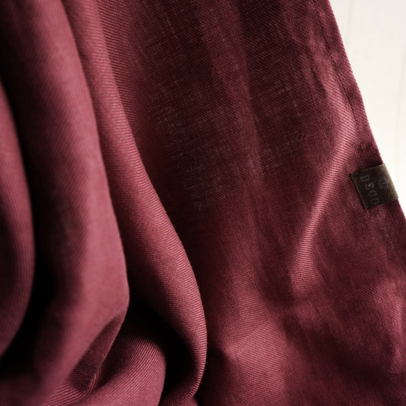 秋冬厚斜紋法式亞麻披肩暗紅色栗色 第6張的照片