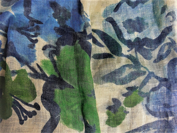 リネン・シングルガーゼのストール　花柄　ブルー・グリーン（亜麻色） 5枚目の画像