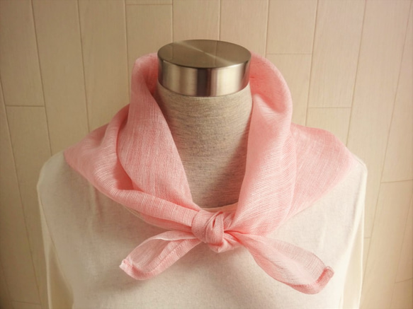 上質リネン シングルガーゼのハンカチ/スカーフ　ピンク×白 2枚目の画像