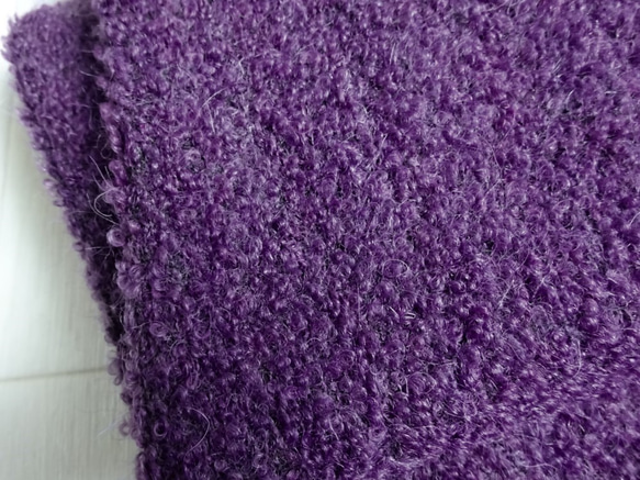 蓬鬆的法國羊駝毛馬海毛混合羊毛窺探紫色 第4張的照片