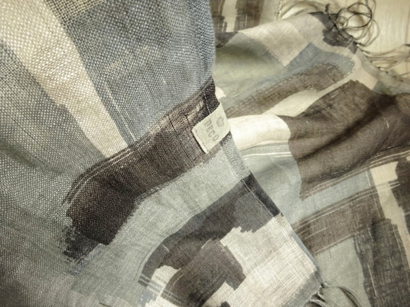 リネン　シングルガーゼのストール　モノトーン系 3枚目の画像