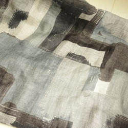 リネン　シングルガーゼのストール　モノトーン系 4枚目の画像