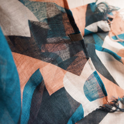 リネン　シングルガーゼのストール　ブルー系 3枚目の画像