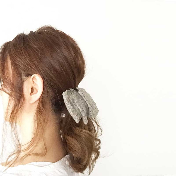 ＊ポニーフック Silk linen beige＊　ヘアゴムで縛って挿すだけ簡単ヘアアレンジ 5枚目の画像