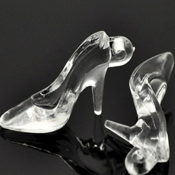 シンデレラ、ガラスの靴、ハイヒールチャーム（２個） 2枚目の画像