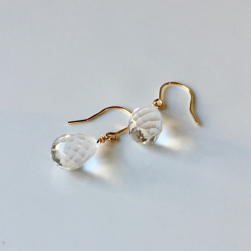 mederu jewelry】 ヘキサゴンカット水晶ピアスK10