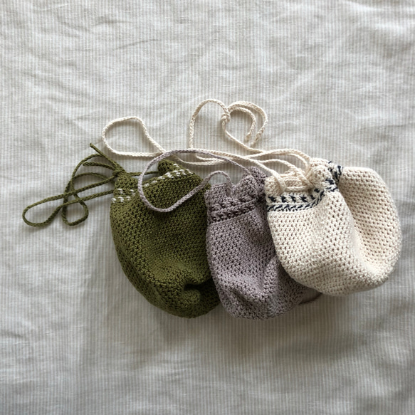 コットン手編みポーチ(グリーン,きなり)/巾着型 5枚目の画像