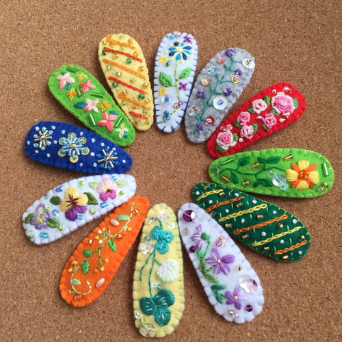 色々刺繍のパッチンどめ☆よりどり2個セット ヘアピン 手刺繍ヘア 