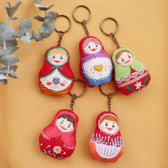 Bridge of Peace｜matryoshka doll key ring 俄羅斯娃娃刺繡鑰匙圈 第4張的照片