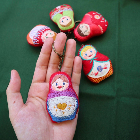 Bridge of Peace｜matryoshka doll key ring 俄羅斯娃娃刺繡鑰匙圈 第2張的照片