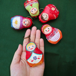 Bridge of Peace｜matryoshka doll key ring 俄羅斯娃娃刺繡鑰匙圈 第2張的照片