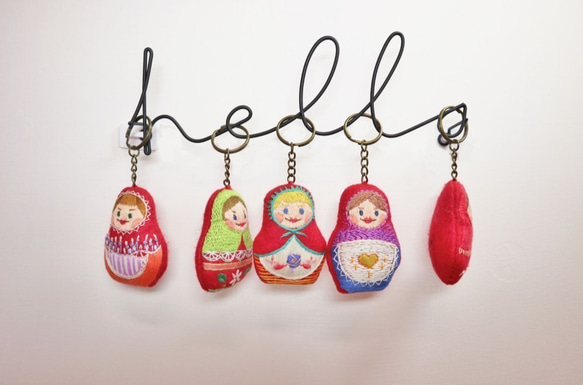 Bridge of Peace｜matryoshka doll key ring 俄羅斯娃娃刺繡鑰匙圈 第6張的照片