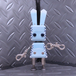 ウサギ型革ロボット レザビット（水色） 4枚目の画像