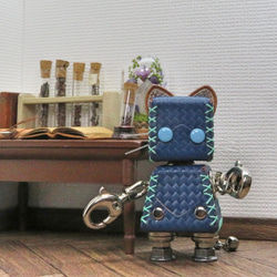 ネコ型革ロボット レザキャット（青）暦堂 3枚目の画像