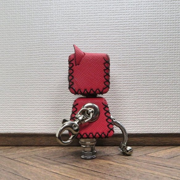 ネコ型革ロボット レザキャット（マゼンタ）暦堂 5枚目の画像