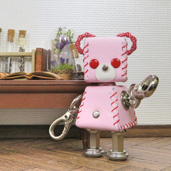 クマ型革ロボット レザベア (パステルピンク)暦堂 その他人形 革