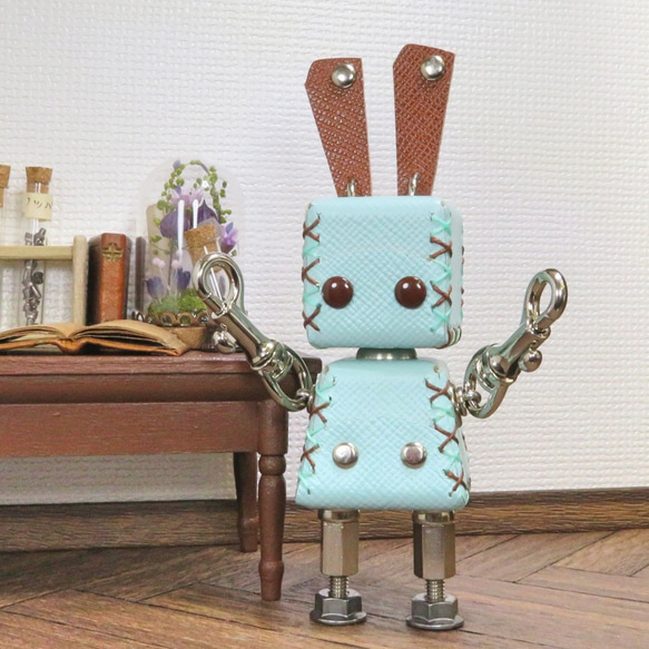 ウサギ型革ロボット レザビット（ミントグリーン） 4枚目の画像