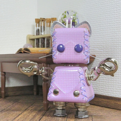 ネコ型革ロボット レザキャット（エナメルレザー:藤紫）暦堂 3枚目の画像