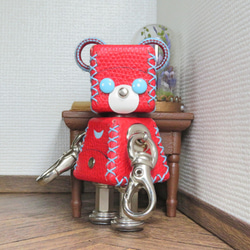 クマ型革ロボット レザベア (赤色)暦堂 2枚目の画像