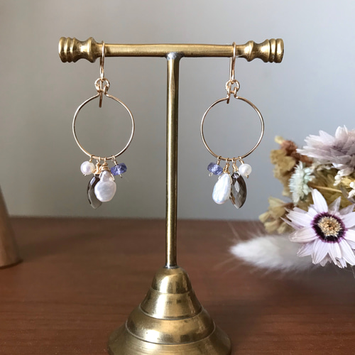 スモーキークォーツ、ケシパール、タンザナイトのしゃらしゃらピアス