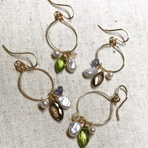 スモーキークォーツ、ケシパール、タンザナイトのしゃらしゃらピアス