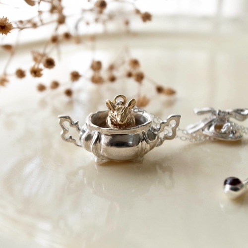 受注制作】ehonno.× MIOMORI ティーサロンのネズミのネックレス