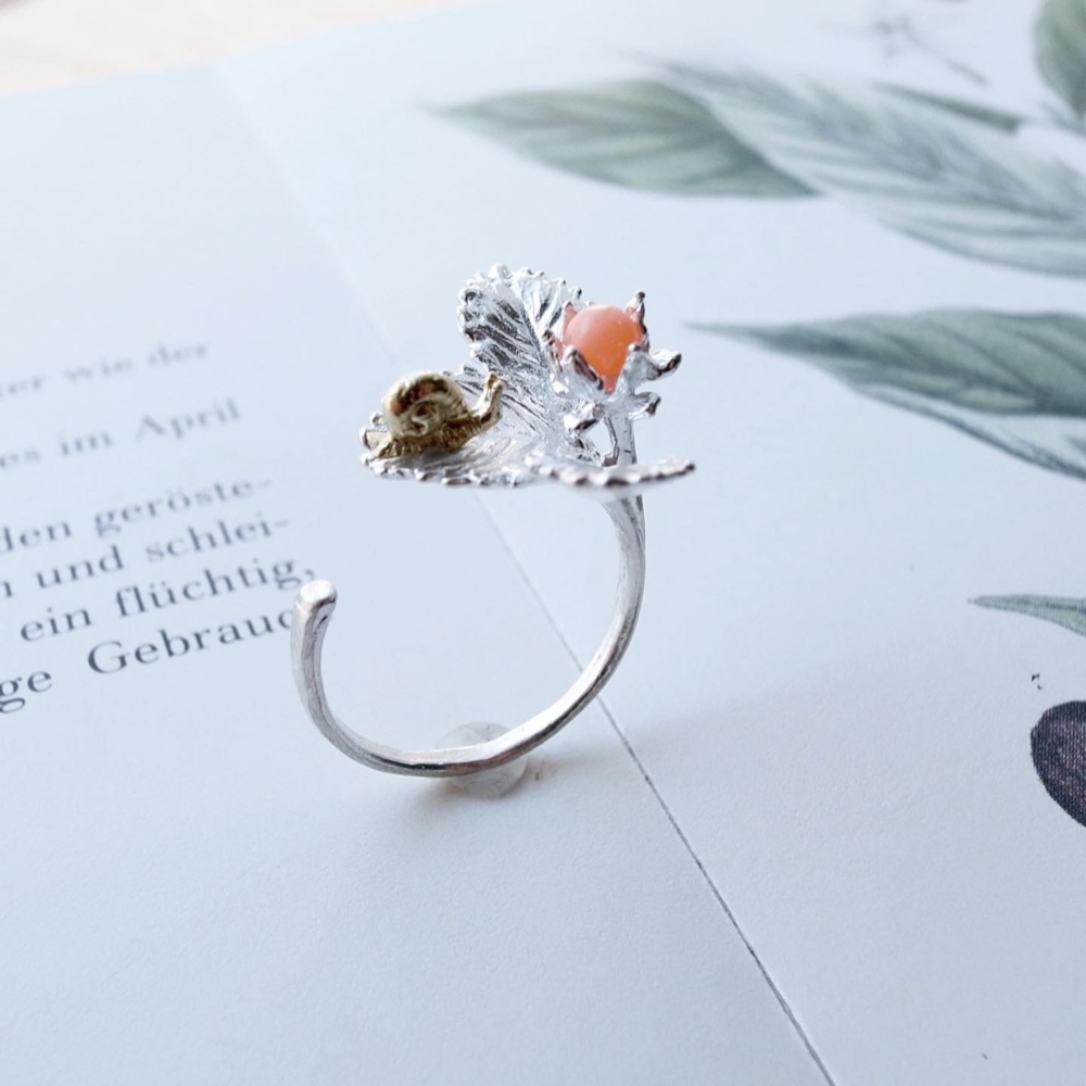 【受注制作】かたつむりとへびいちごのリング