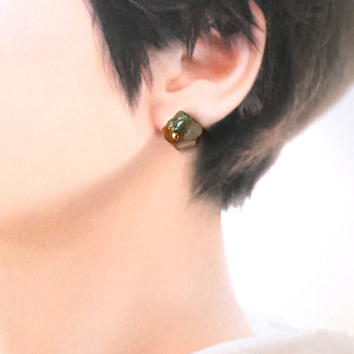 天然石のヘキサゴンピアス グリーン ピアス（スタッド・一粒） Noctiva 