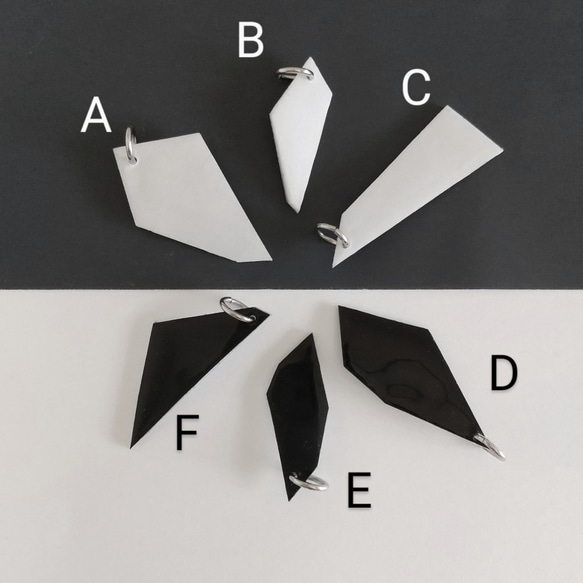 鏡のかけらのピアス/イヤリング「ミラ」(片耳) 2枚目の画像