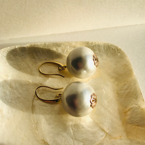 ドイツ製大きなペーパーマッシュパールのピアス ピアス（その他  