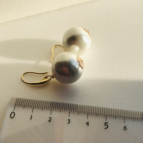 ドイツ製大きなペーパーマッシュパールのピアス ピアス（その他  