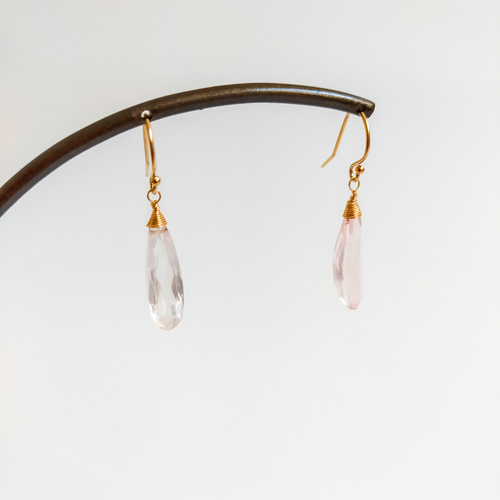 14kgf〕AAA宝石質 ローズクォーツ ピアス/イヤリング ピアス（フック