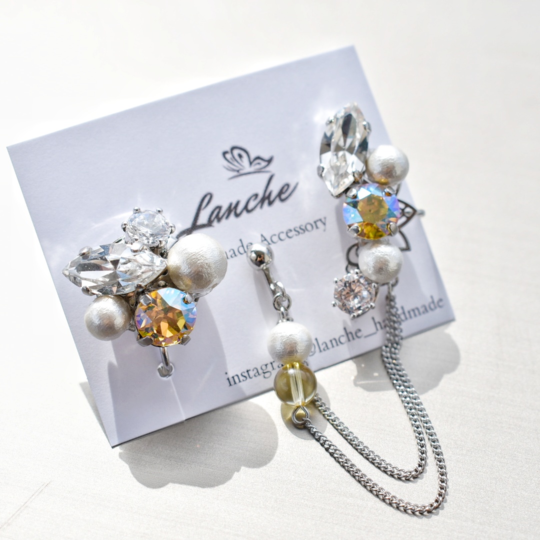 受注制作   クリスタルガラスとジルコニアのイヤーカフ・ピアス/イヤリング　セット♪《ライトトパーズシマー》