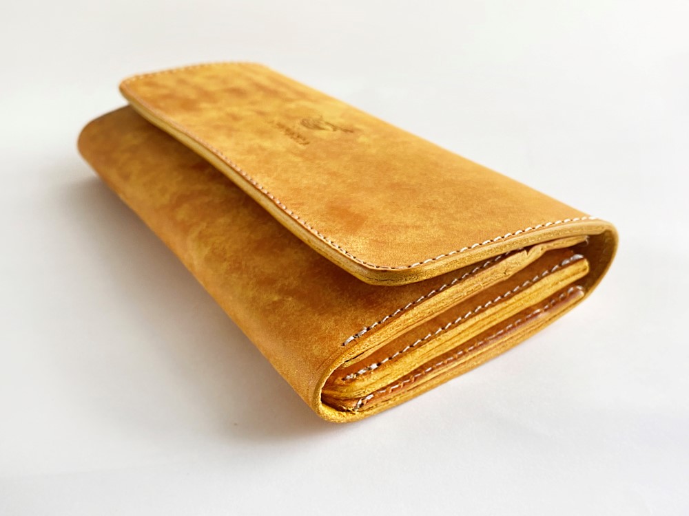 ミモザイエローのロングウォレット 　カードポケットもたくさん（イタリアンレザー）