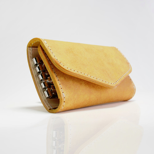 MIU MIU イエロー レザー キーケース ミモザイエローのマグネット式