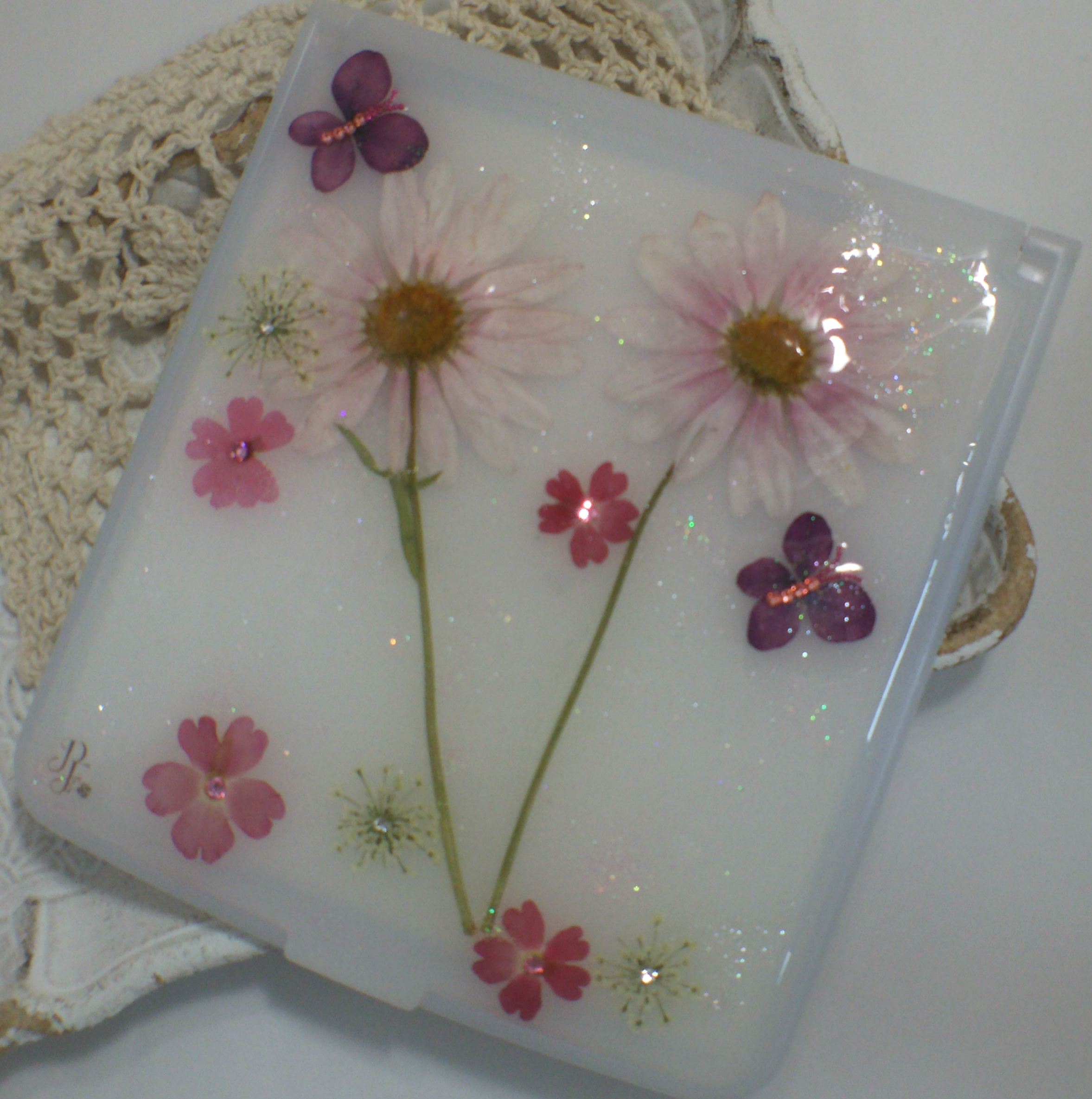 ゆう souloutです。押し花 ミラー 鏡 ハンドメイド マーガレット❀押し花ミラー 手鏡 Petit Fleur 通販 3191376｜Creema
