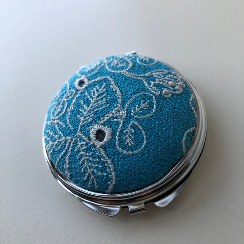 ミナペルホネン白詰草刺繍ブラウスサムタイムズラッキー ミナペルホネン白詰草刺繍ブラウスサムタイムズラッキー