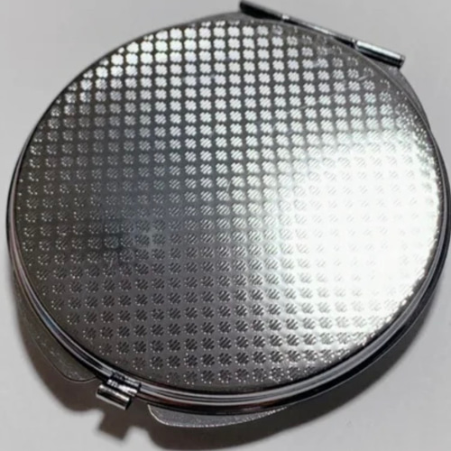 ミナペルホネン コンパクトミラー sometimes lucky 黒 クローバー