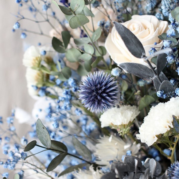 ブルーフラワーのスタンドブーケ・ドライフラワー 2枚目の画像