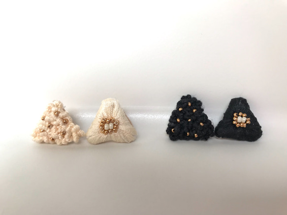 刺繍耳飾り ビーズ ピアス イヤリング さんかく ブラウン ネイビー ホワイト 1枚目の画像