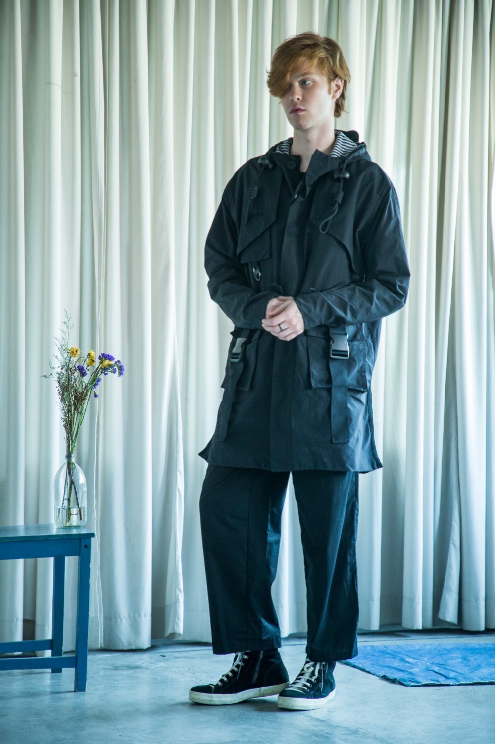 Nowherelse  - 肩の長さを伸ばすウインドブレーカーを落とす