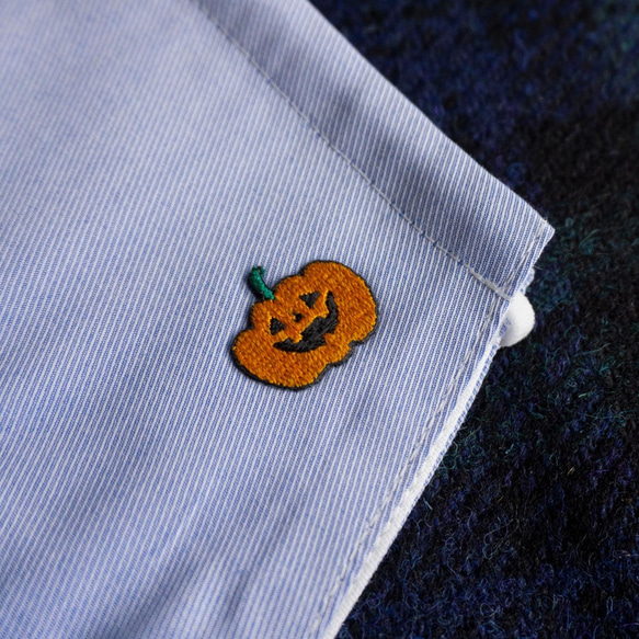 立体マスク 【 SN加工 刺繍ワッペン 】 黒 ネコ ハロウィン 刺繍 抗菌 抗ウイルス KZ01K 3枚目の画像