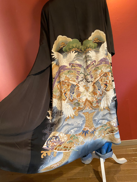 盛岡工房　アンティーク黒留袖リメイク　コーディガンとトップスのセット　こちらは見本です。 5枚目の画像