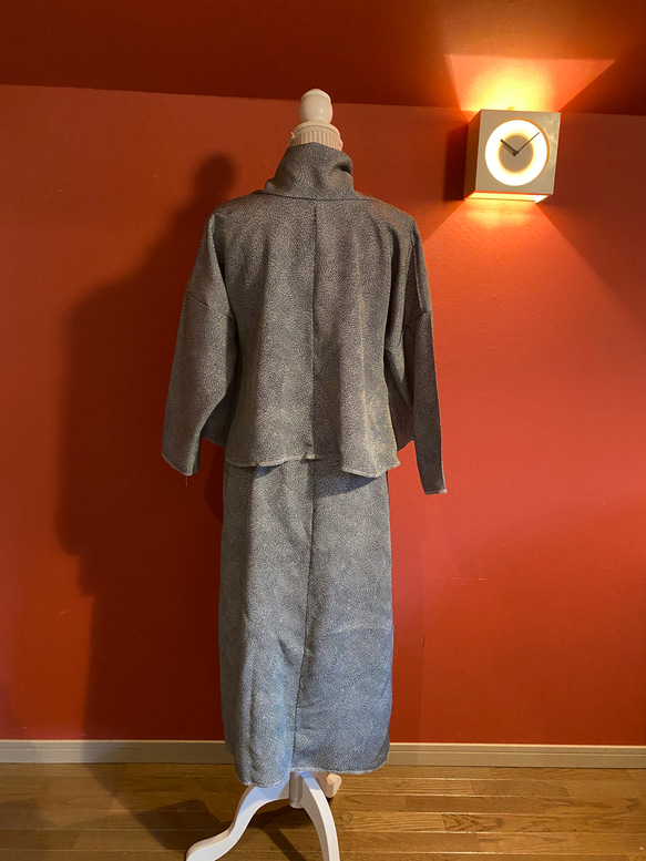 ひのき様専用着物リメイク小紋　ワンピースとショートジャケットのセットアップ 2枚目の画像