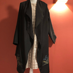 #盛岡工房 着物リメイク 黒羽織からのコーディガン 受注製作致します！こちらは見本です。 1枚目の画像
