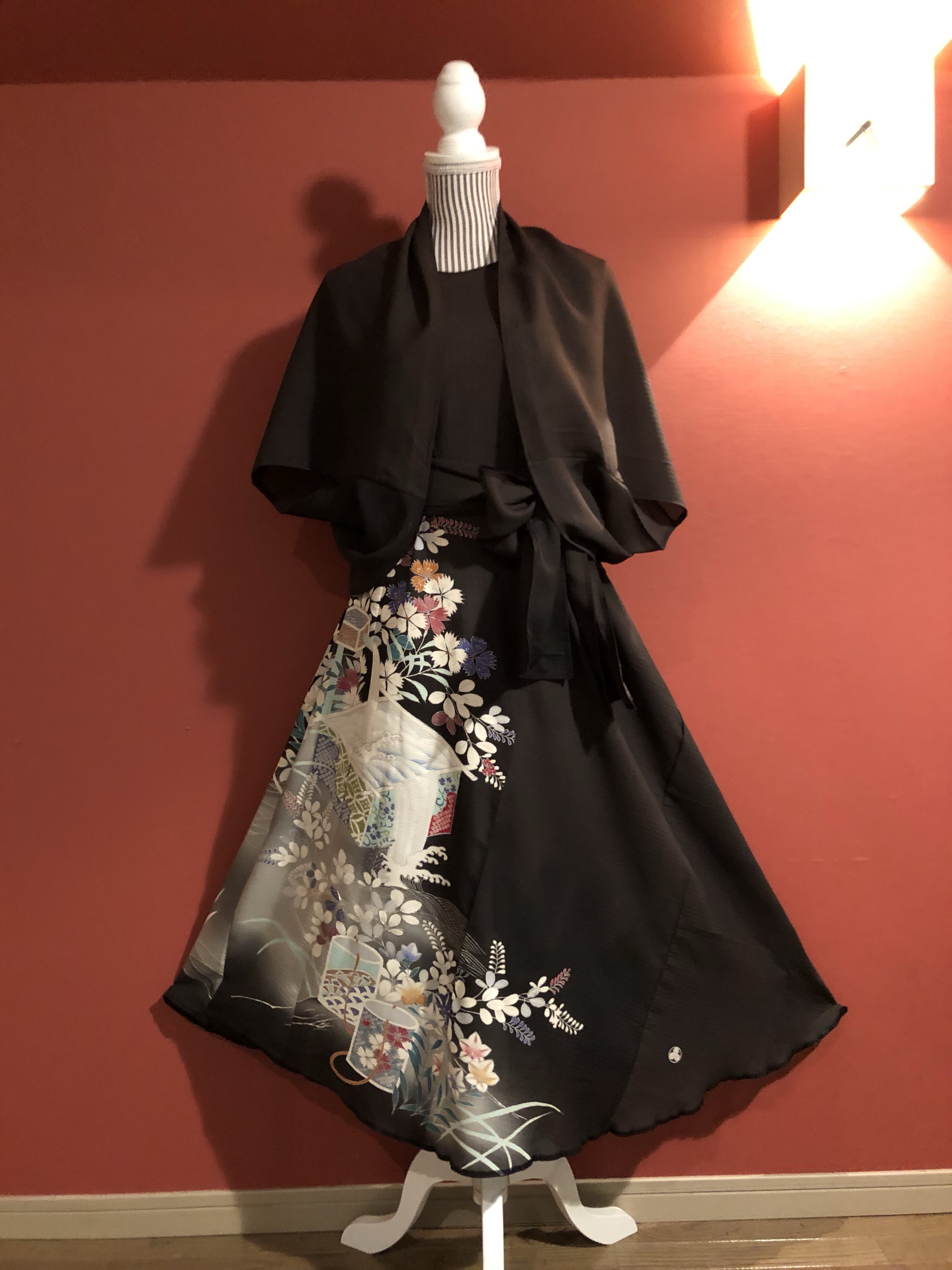 黒留袖 リメイク平安時代の風景模様 ボレロ付き ロングドレス
