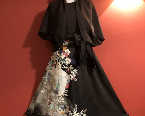 黒留袖 リメイクボレロ付きロングドレス 風景画 - メルカリ