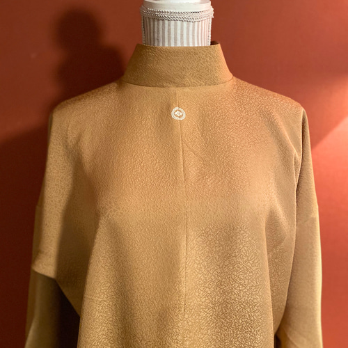 SALE 着物リメイク 地模様入り色無地一つ紋リメイクロング SALE 着物リメイク 地模様入り色無地一つ紋リメイクロング