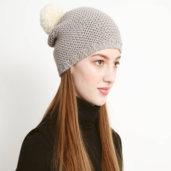 GRAY SUPER POM BEANIE 1枚目の画像