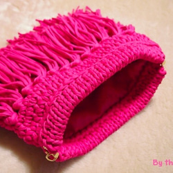 3段　フリンジ　編み　クラッチバッグ　"Fushia Pink" 2枚目の画像